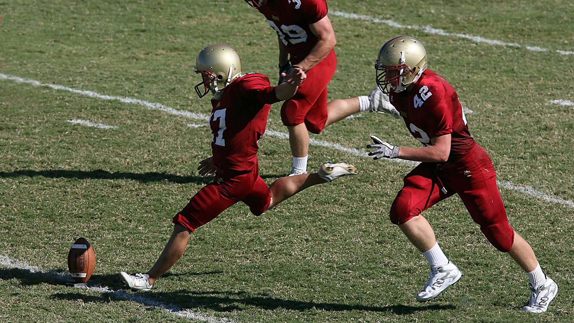 开云网页版-国际足球裁判交流合作项目正式落地,提高判罚水平,国际级裁判足球