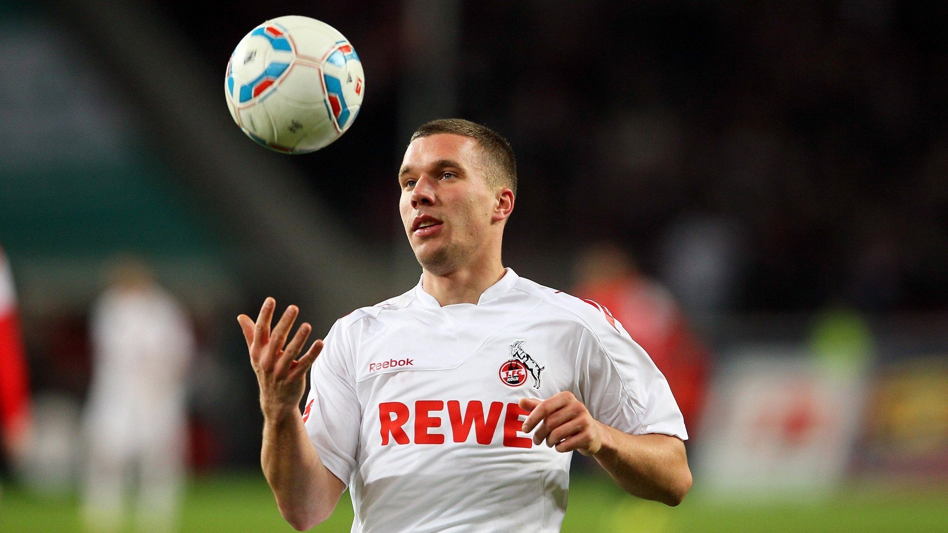 开云官网-曼城保持控场优势打出全面压制，曼城状态